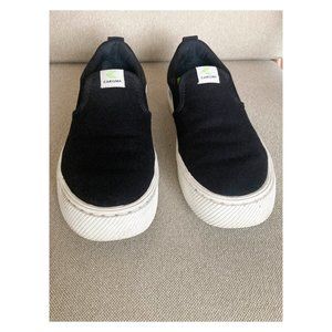 Cariuma Black Canvas SLIP-ON W 8